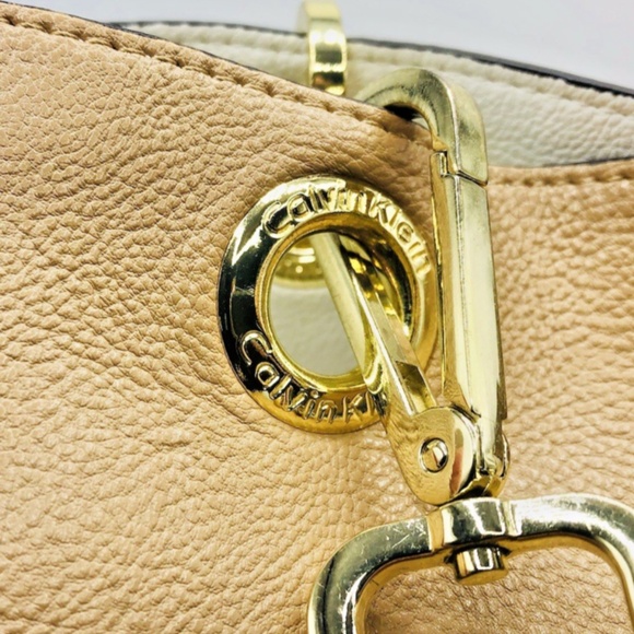 Calvin Klein Colorblock Tote Bag Tan White Gold Hardware Shoulder Purse NWT - Picture 15 of 16